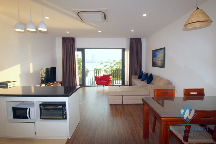 Big one bedroom for rent in the heart of Tay Ho, Ha Noi